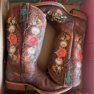 Macie Bean Girls Floral Embroidered Brown Leather Pull-On Western Cowgirl Boots